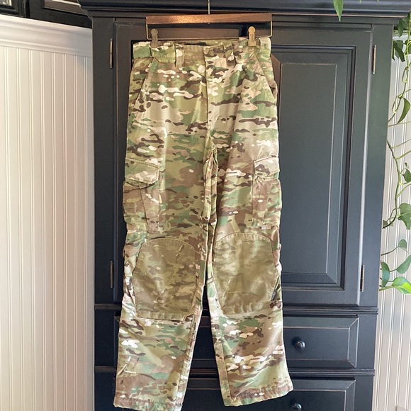 TACTICAL GEAR - Picture 6 of 14